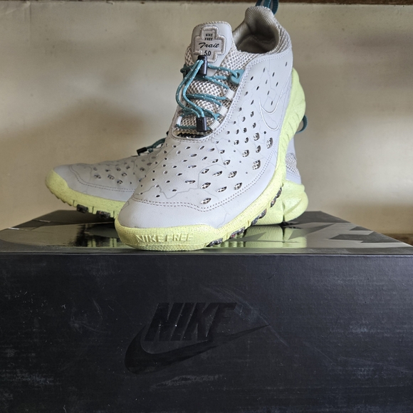 Nike Other - Nike Free Run DJ6891-001 Colorway Grey/Mint Mens Running Shoes